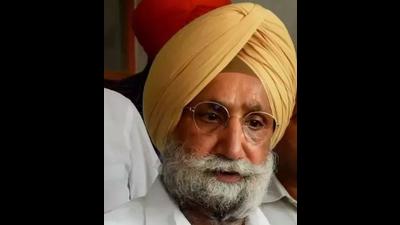 Punjab deputy chief minister Sukhjinder Singh Randhawa, who also holds the state home portfolio, moved the resolution, demanding the withdrawal of the Centre’s directive to increase the BSF jurisdiction from 15km to 50km in the state. Randhawa said Punjab Police is fully competent to ensure law and order. (HT file photo) Punjab deputy chief minister Sukhjinder Singh Randhawa, who also holds the state home portfolio, moved the resolution, demanding the withdrawal of the Centre’s directive to increase the BSF jurisdiction from 15km to 50km in the state. Randhawa said Punjab Police is fully competent to ensure law and order. (HT file photo)