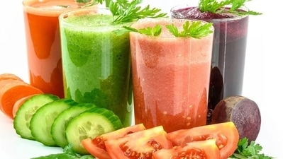 Green Juice: "Vegetable juice can fill you up and take the edge off of your hunger with minimal calories as it’s mostly fibre and fibre takes time to digest. Try having a glass of juice before your next meal or a big bowl for lunch," says Menon. (Pixabay) Green Juice: "Vegetable juice can fill you up and take the edge off of your hunger with minimal calories as it’s mostly fibre and fibre takes time to digest. Try having a glass of juice before your next meal or a big bowl for lunch," says Menon. (Pixabay)