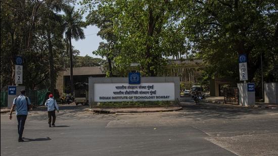 A team of four students and two professors from the Indian Institute of Technology Bombay (IIT-B) has won a grant worth US$250,000. (HT Photo) A team of four students and two professors from the Indian Institute of Technology Bombay (IIT-B) has won a grant worth US$250,000. (HT Photo)