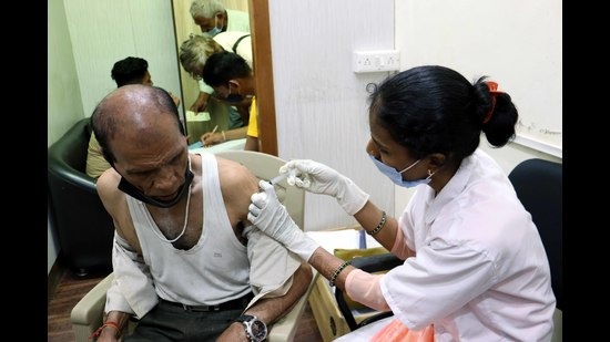 A resident gets his vaccination against Covid in Kalyan on Thursday. (RISHIKESH CHOUDHARY/HT PHOTO)