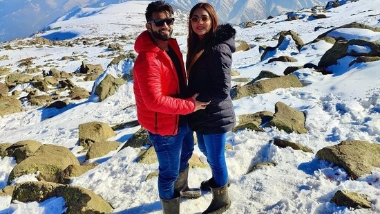 Disha Parmar and Rahul Vaidya are currently vacationing in Gulmarg, Kashmir.(Instagram)