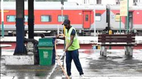 Amritsar railway station redevelopment has been a long-pending issue, Rajya Sabha MP Malik said, adding that the facade of the new facility will be developed in PPP mode. (HT file photo)