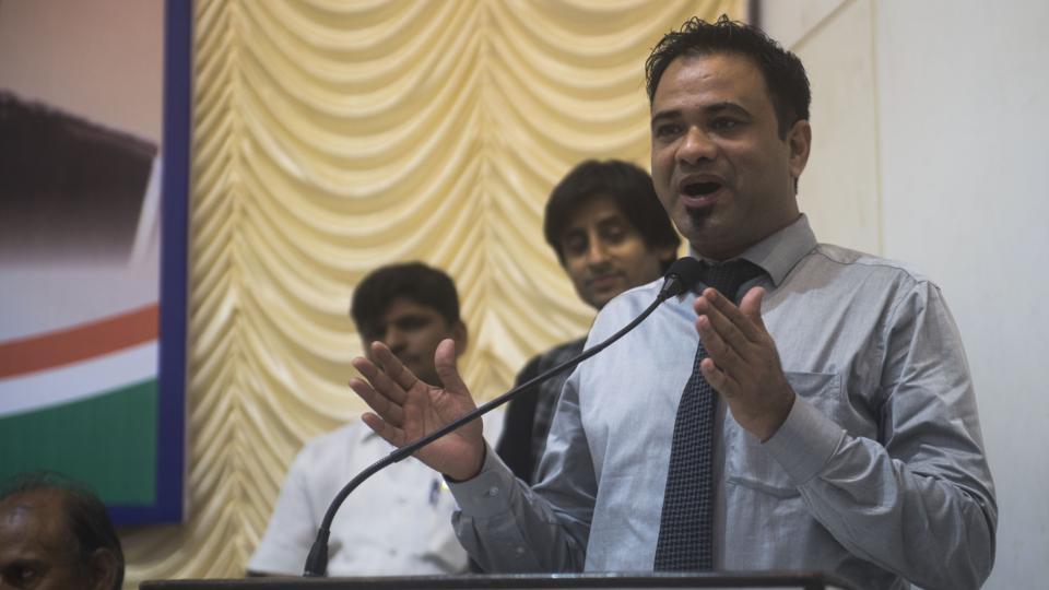 Samajwadi Party (SP) candidate Dr Kafeel Khan filed his nomination at the Deoria Collectorate on Monday for the Deoria-Kushinagar seat of UP legislative council elections.&nbsp; (File photo)