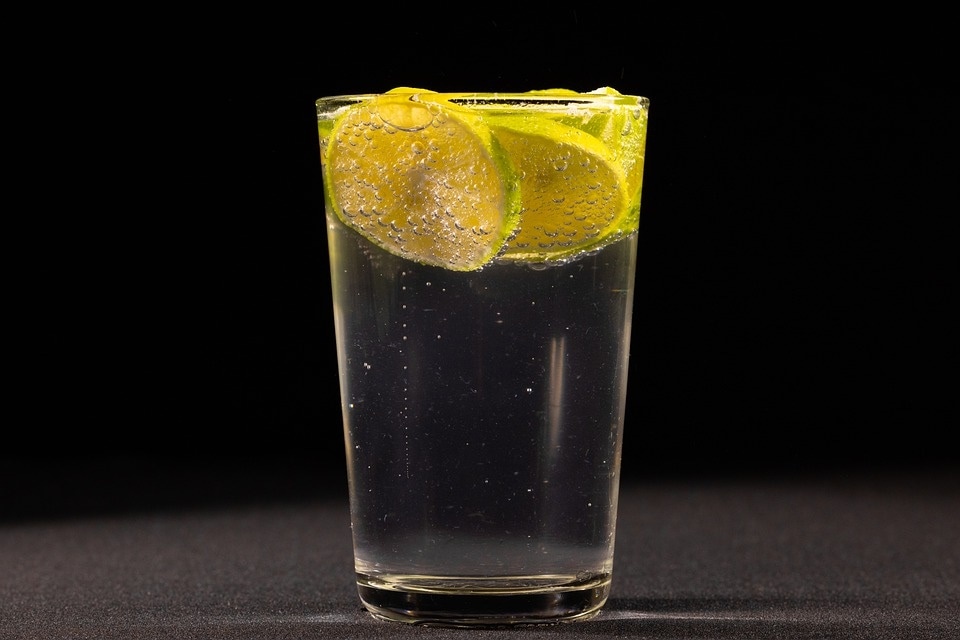 Lemon Water: Regular water and lemon water can help promote satiety and fullness.&nbsp; (Pixabay)