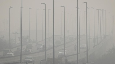 A flyover on a smoggy morning in New Delhi (Reuters file) A flyover on a smoggy morning in New Delhi (Reuters file)