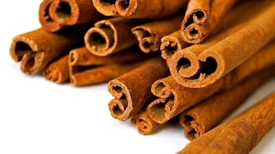 Cinnamon: This has the ability to lower blood sugar levels by stimulating insulin. One should mix one-and-half to two teaspoons of cinnamon in a cup of warm water and have it daily. One could also add it to beverages, smoothies and baked goods. (Pixabay)