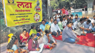 The Maharashtra State Transport Corporation (MSRTC) workers’ strike continued on the 14th day on Friday, as family members of workers joined the protest at the ST colony near Swargate. (Ravindra Joshi/HT PHOTO) The Maharashtra State Transport Corporation (MSRTC) workers’ strike continued on the 14th day on Friday, as family members of workers joined the protest at the ST colony near Swargate. (Ravindra Joshi/HT PHOTO)