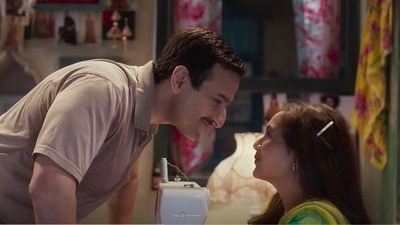 Saif Ali Khan and Rani Mukerji in a still from Bunty Aur Babli 2.&nbsp;