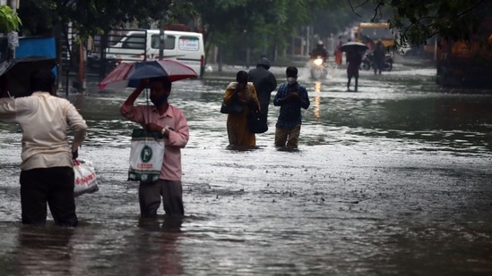Due to waterlogging in several parts of Tamil Nadu, schools and colleges will remain shut.(ANI)