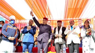 Himachal chief minister Jai Ram Thakur during the public meeting at Nohradhar in Sirmaur on Saturday. (HT Photo)