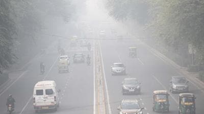 the Delhi government on Saturday said that it will issue a work from home advisory to private offices. (Arvind Yadav/HT PHOTO) the Delhi government on Saturday said that it will issue a work from home advisory to private offices. (Arvind Yadav/HT PHOTO)