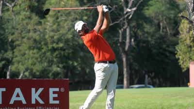 Shiv Kapur in action during the Jeev Milkha Singh Invitational 2021 at the Chandigarh Golf Club on Saturday. (Ravi Kumar/HT) Shiv Kapur in action during the Jeev Milkha Singh Invitational 2021 at the Chandigarh Golf Club on Saturday. (Ravi Kumar/HT)