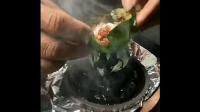 The image shows the brownie with ice cream and paan being prepared. (Twitter/@Dhuandhaar)