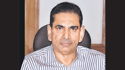 Mumbai civic chief IS Chahl said the city has enough oxygen storage and manufacturing capacity and it has built four new jumbo facilities. (HT FILE)