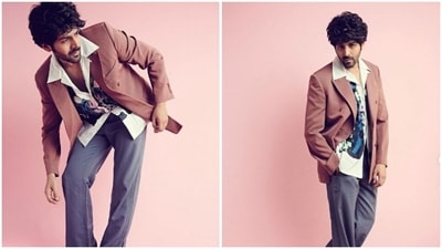 Kartik Aaryan, who is awaiting the release of his upcoming film Dhamaka, is treating his Instagram family regularly with sets of pictures of himself from his promotion diaries. The actor, for Saturday, slayed fusion fashion in a quirky printed white shirt and a coral blazer. (Instagram/@kartikaaryan) Kartik Aaryan, who is awaiting the release of his upcoming film Dhamaka, is treating his Instagram family regularly with sets of pictures of himself from his promotion diaries. The actor, for Saturday, slayed fusion fashion in a quirky printed white shirt and a coral blazer. (Instagram/@kartikaaryan)
