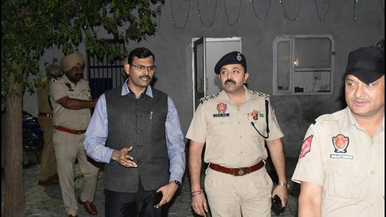 Joint commissioner of police (JCP, City and traffic) J Elanchezhian said that the accused robber has been taken into custody and the police are questioning him. (Harsimar Pal Singh/HT)