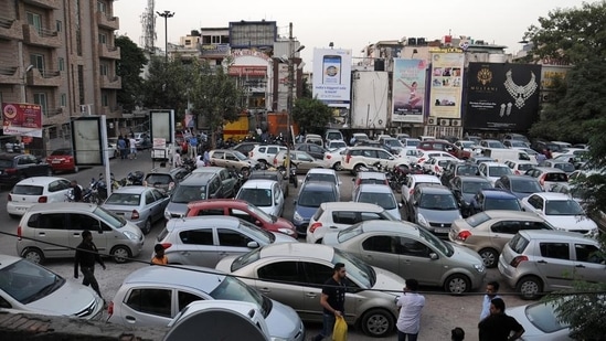 Officials said that there are frequent traffic jams due to vehicles parked on the roads near the M-block market. (HT Archive)