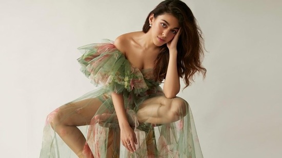 The pictures featured the diva leaves little for imagination as she flaunted a sultry silhouette in the twisted strap ruffled romper that came in sea green colour and sported a flower.(Instagram/chandiniw)