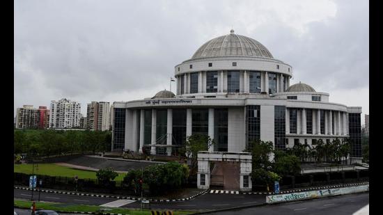 Navi Mumbai Municipal Corporation organises special drive on Nov 13-14 and Nov 27-28 for voter registration for upcoming civic elections. (BACHCHAN KUMAR/HT FILE PHOTO)
