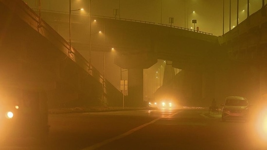 Dense haze on the Meerut Expressway on Friday, when Delhi recorded an average AQI of 471. (Raj K Raj/HT) Dense haze on the Meerut Expressway on Friday, when Delhi recorded an average AQI of 471. (Raj K Raj/HT)