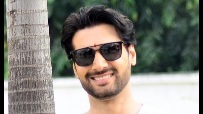 Actor Aham Sharma is currently shooting for Acting Ka Bhoot in Lucknow (Suraj Kumar) Actor Aham Sharma is currently shooting for Acting Ka Bhoot in Lucknow (Suraj Kumar)