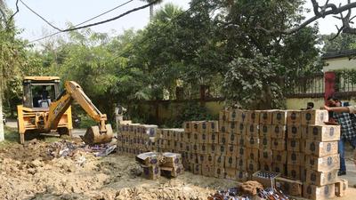 Sale and consumption of alcohol is banned in Bihar since 2016. (HT FIle) Sale and consumption of alcohol is banned in Bihar since 2016. (HT FIle)