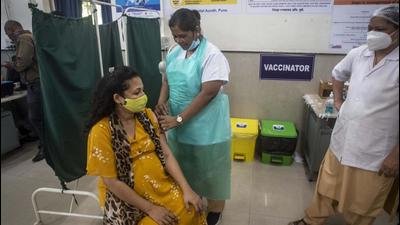 As per the state health department, Pune rural reported 86 new Covid cases which takes the progressive count to 366,645 and the death toll stands at 6,934. (HT Phot)