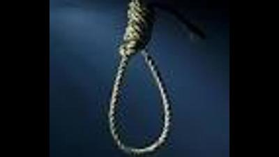 Neighbours say the labourer was a habitual drinker, which led to frequent quarrels between the couple, and culminated in them ending their lives after a verbal spat. (Representative Image/HT File)