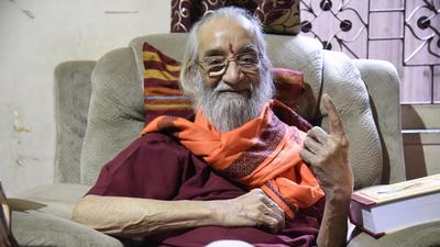 According to the public relations officer of the hospital, “The treatment is continuing on Babasaheb and he is critical and now being shifted on the ventilator.” (HT PHOTO)