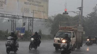 As the night temperature has gone up, Pune city may experience light rainfall in the next few days, said weather department officials. (HT FILE PHOTO)