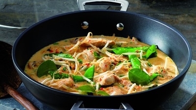 Recipe: Enjoy a scrumptious dinner of chicken in coconut milk with sesame noodle (Le Creuset India) Recipe: Enjoy a scrumptious dinner of chicken in coconut milk with sesame noodle (Le Creuset India)