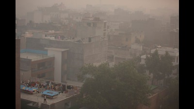 Morning haze and smog envelops the skyline in New Delhi on Friday. (AP) Morning haze and smog envelops the skyline in New Delhi on Friday. (AP)