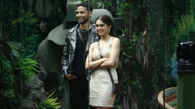 Siddhant Chaturvedi and Sharvari Wagh also interacted with the Bigg Boss 15 contestants. Siddhant Chaturvedi and Sharvari Wagh also interacted with the Bigg Boss 15 contestants.