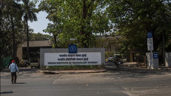 Economy looking up, IITs see a surge in pre-placement offers | Mumbai ...