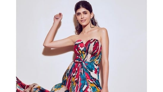 Sanjana Sanghi is our Sunday fashion hero in ikat print maxi with thigh-slit(Instagram/who_wore_what_when)