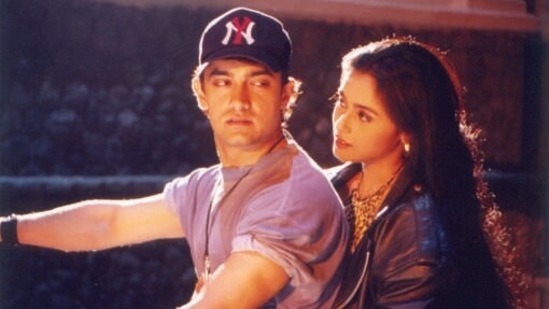 Rani Mukerji and Aamir Khan in a still from Ghulam.