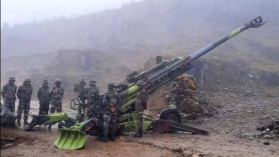 An M777 howitzer deployed at a forward location in Arunachal Pradesh’s Bum La sector. (Rahul Singh/HT PHOTO.)