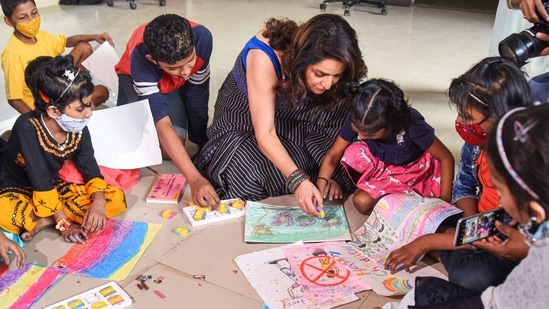 Actor Tisca Chopra celebrates Children's Day at Salaam Baalak Trust Andheri, in Mumbai.(PTI)