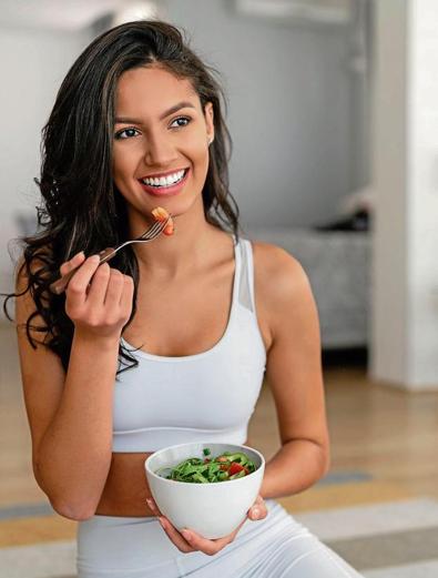 When vegetables and protein were eaten before the carbohydrates, the researchers found that glucose levels were 29%, 37% and 17% lower at the 30, 60 and 120-minute checks, compared with when carbohydrates were consumed first.