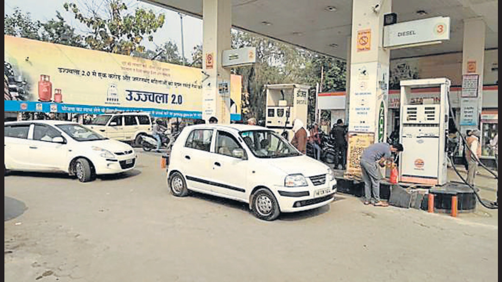 Motorists suffer as Haryana fuel dealers go on strike over slashing of