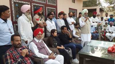 Actor Sonu Sood and his sister Malvika Sood Sachar at a public gathering being addressed a Congress leader in a village in the Moga constituency. Actor Sonu Sood and his sister Malvika Sood Sachar at a public gathering being addressed a Congress leader in a village in the Moga constituency.