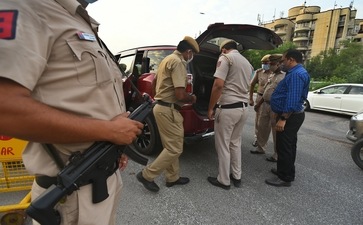 As per the circular issued by the special CP, the cash seized in various cases will be deposited in nationalised banks as fixed deposit receipts (FDRs) after opening an account in the name of the SHO of the concerned police station. (HT File) As per the circular issued by the special CP, the cash seized in various cases will be deposited in nationalised banks as fixed deposit receipts (FDRs) after opening an account in the name of the SHO of the concerned police station. (HT File)