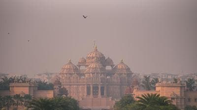 New Delhi , India - Nov. 15, 2021: A view of Akshardham engulfed in thick smog in New Delhi, India, on Monday, November 15, 2021.(Photo by Amal KS / Hindustan Times) (Hindustan Times)