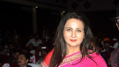 Poonam Dhillon will soon be seen in web show, Dil Bekaraar. (Somnath Sen) Poonam Dhillon will soon be seen in web show, Dil Bekaraar. (Somnath Sen)