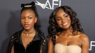 Demi Singleton plays the character of Serena Williams and Saniyya Sidney plays Venus Williams. (REUTERS)