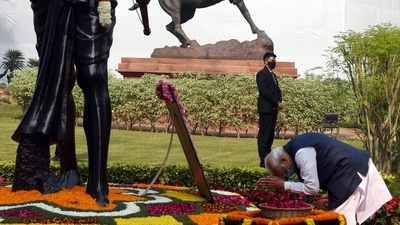 On the occasion of the birth anniversary of tribal freedom fighter Amar Shaheed Bhagwan Birsa Munda, Prime Minister Narendra Modi, Lok Sabha Speaker Om Birla, Rajya Sabha Deputy Chairman Harivansh Narayan Singh and other leaders paid tribute to the tribal freedom fighter at the Parliament premises. (PTI) On the occasion of the birth anniversary of tribal freedom fighter Amar Shaheed Bhagwan Birsa Munda, Prime Minister Narendra Modi, Lok Sabha Speaker Om Birla, Rajya Sabha Deputy Chairman Harivansh Narayan Singh and other leaders paid tribute to the tribal freedom fighter at the Parliament premises. (PTI)
