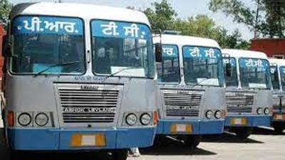 The Ludhiana bus contractor said no action was taken against private buses and auto rickshaws that have been plying on city bus routes, due to which the footfall in city buses had reduced (HT PHOTO )
