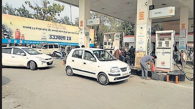Though government-operated fuel stations continued to run as usual, at private stations in Haryana, motorists were seen pleading with the employees for fuel. (HT File) Though government-operated fuel stations continued to run as usual, at private stations in Haryana, motorists were seen pleading with the employees for fuel. (HT File)