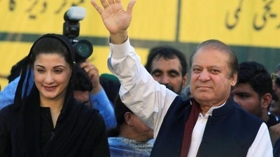 Nawaz Sharif (R), former Prime Minister and leader of Pakistan Muslim League, gestures to supporters as his daughter Maryam Nawaz looks on during the party's workers convention in Islamabad, on June 4, 2018. (REUTERS File Photo) Nawaz Sharif (R), former Prime Minister and leader of Pakistan Muslim League, gestures to supporters as his daughter Maryam Nawaz looks on during the party's workers convention in Islamabad, on June 4, 2018. (REUTERS File Photo)