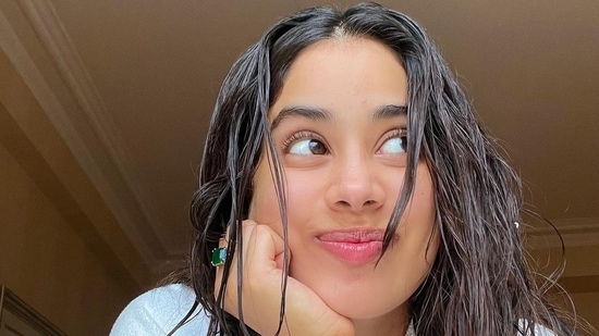 Janhvi Kapoor is late actor Sridevi and film producer Boney Kapoor's eldest daughter.(Instagram)